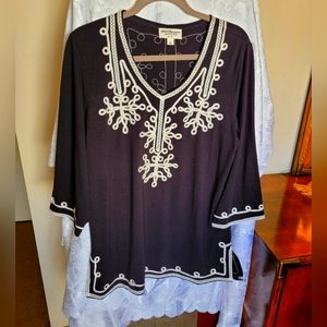 Norm Thompson Embroidered Top (308)